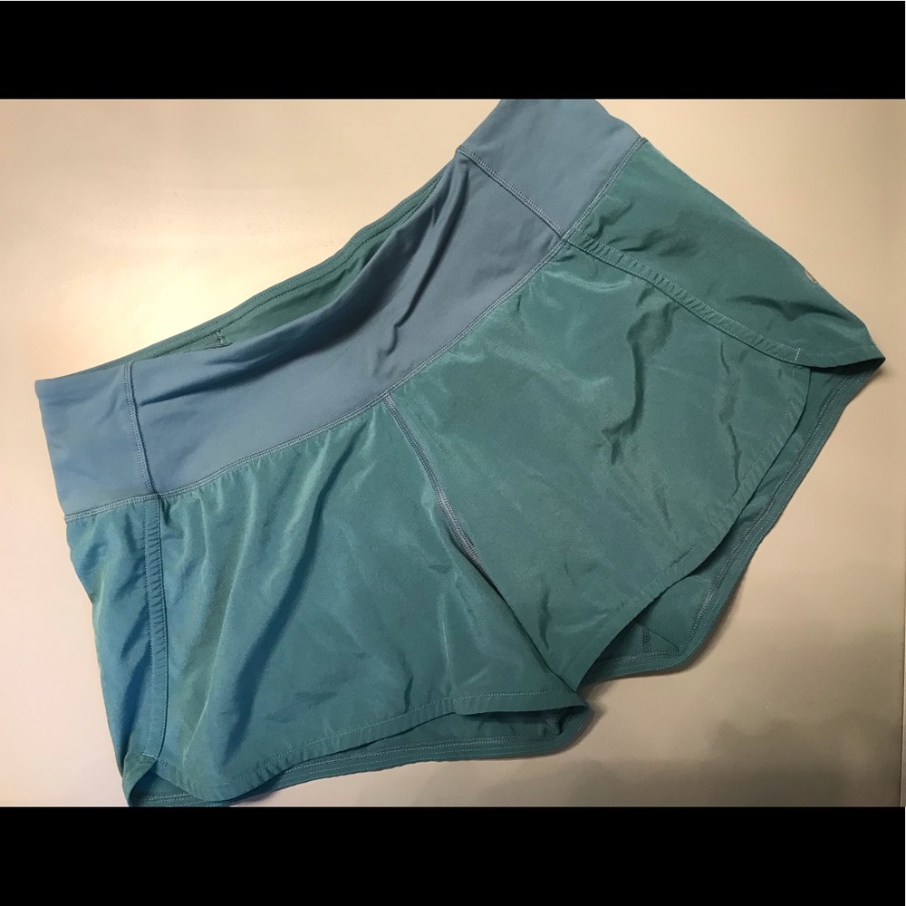 Lululemon Speed-Up Mid Rise Short